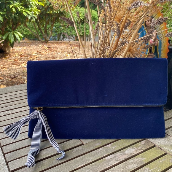 💙J.CREW Foldover Clutch with Striped Ribbon Zip - Picture 1 of 8
